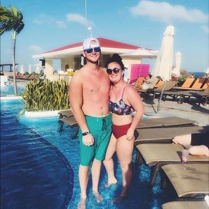 Meet your Posher, Abbey